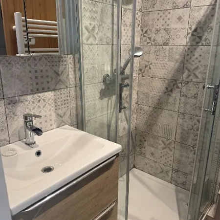 Charming For 6 * Nizza