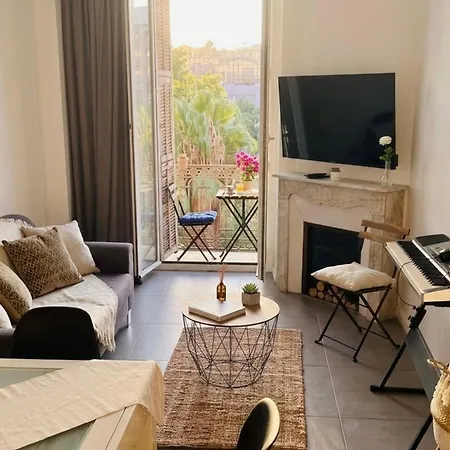 Spacious 3Bdr Apartment Near The Exhibition Center *